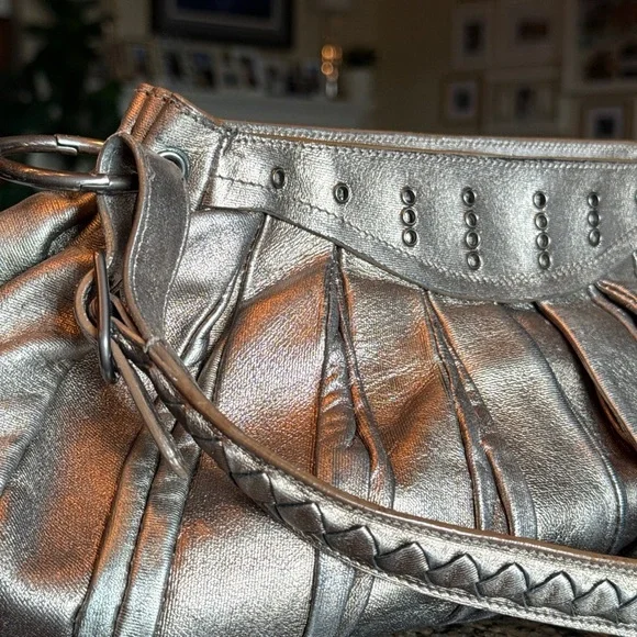 Bottega Veneta Shoulder Bag - Picture 4 of 16